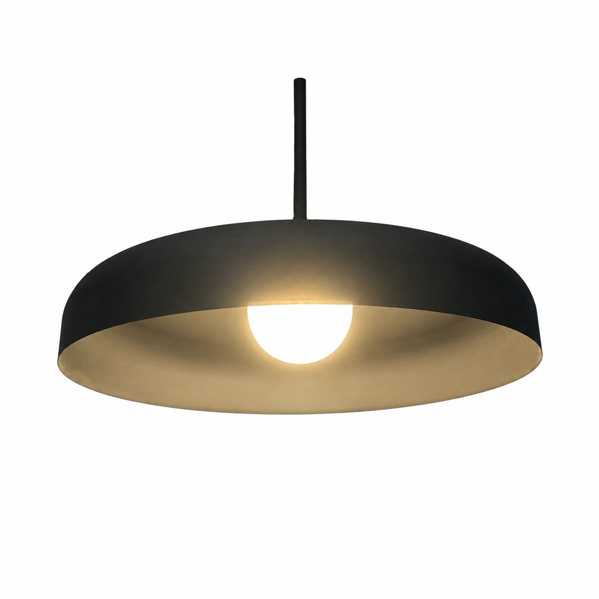 Schwarze Pendelleuchte aus Metall Dånsk Ø38 cm von unten gesehen mit leuchtender Opalkugel