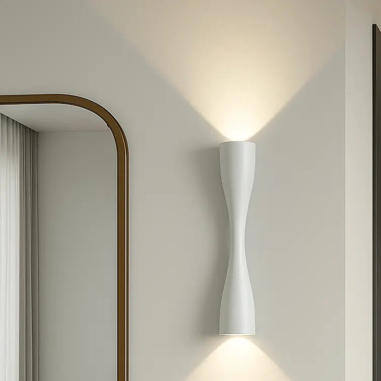 Wandleuchte Wohnzimmer, Lamellenwand | Aurum