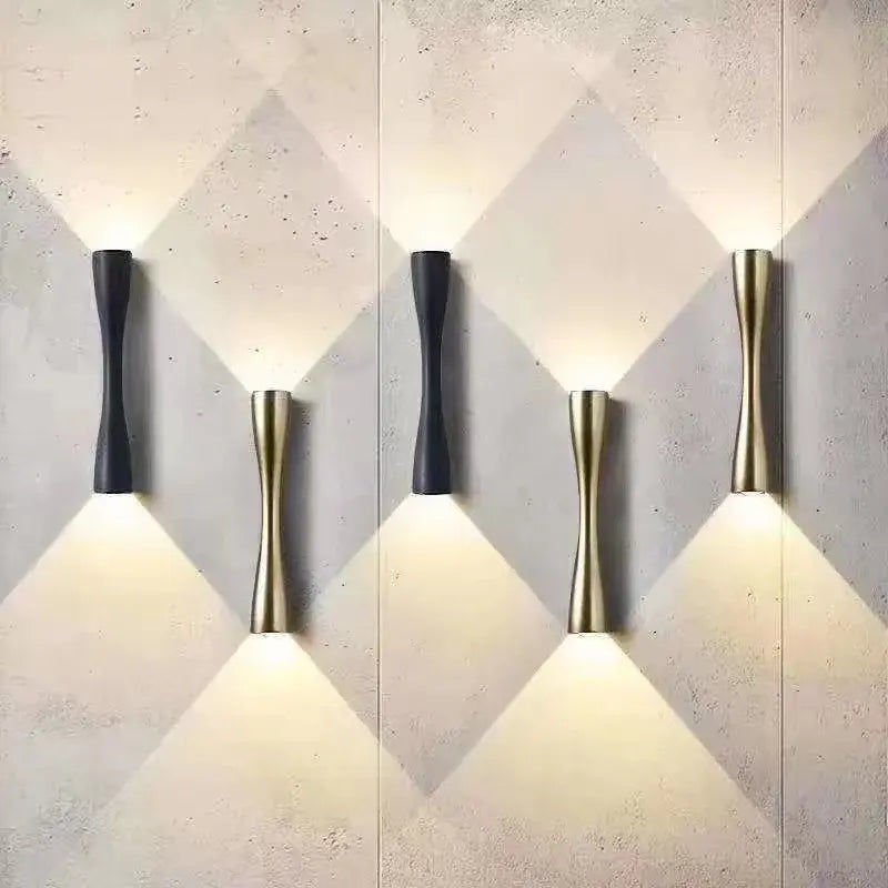 Wandleuchte Wohnzimmer, Lamellenwand | Aurum