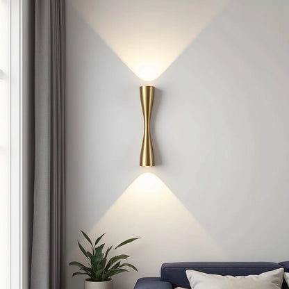 Wandleuchte Wohnzimmer, Lamellenwand | Aurum