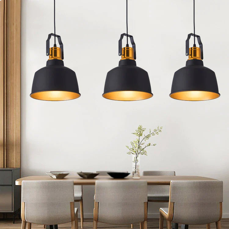 Industrielle Pendelleuchte schwarz mit gold | Luminara