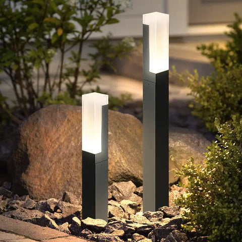 Stehende Außenlampen